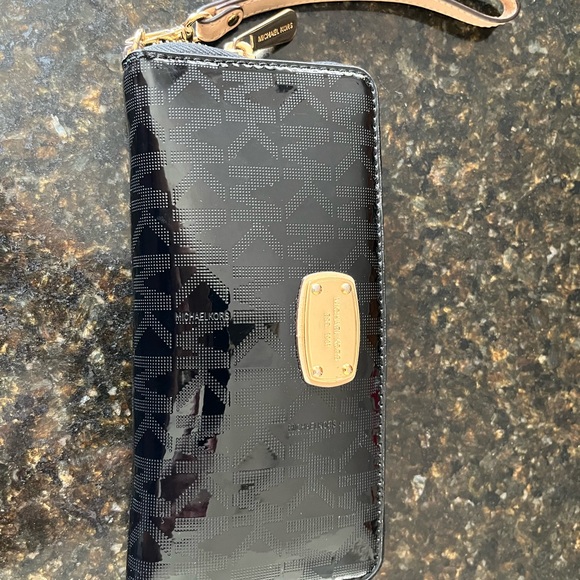 Michael Kors Black Wallet with Gold Accents - Picture 1 of 6